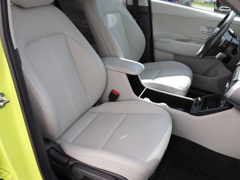 Used 2024 Hyundai Kona Limited FWD image 17
