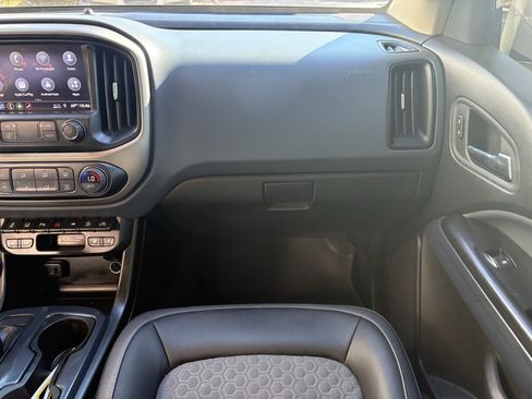 Used 2022 Chevrolet Colorado Z71 w/ Safety Package image 10