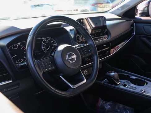 Used 2022 Nissan Rogue SL w/ SL Premium Package image 14