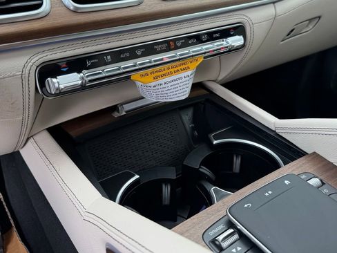 New 2026 Mercedes-Benz GLS 580 4MATIC image 30