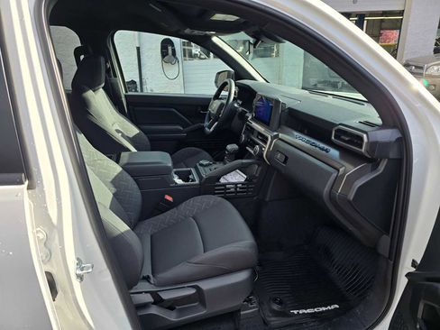 Certified 2025 Toyota Tacoma SR5 image 11