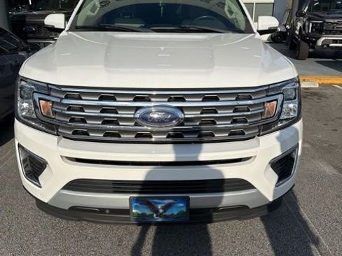 Used 2018 Ford Expedition Limited image 6