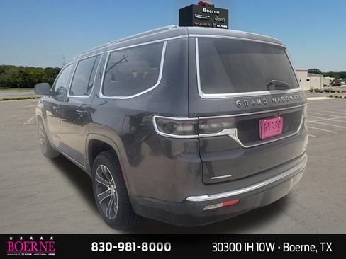 Used 2022 Jeep Grand Wagoneer Series I AWD/4WD image 9
