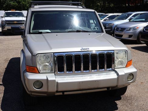 Used 2007 Jeep Commander Sport AWD/4WD image 2