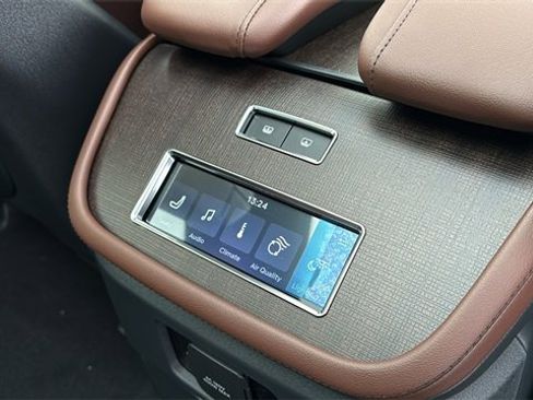 New 2025 Lincoln Navigator L Reserve image 12