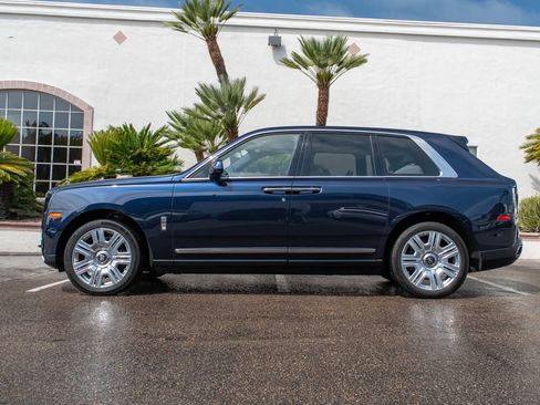 Certified 2019 Rolls-Royce Cullinan AWD/4WD image 3