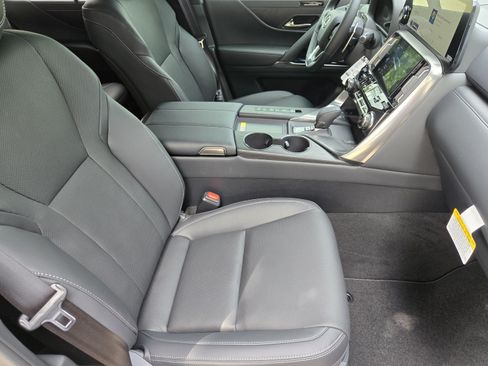 New 2026 Lexus LX 700h Luxury AWD/4WD image 9