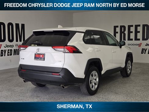 Used 2025 Toyota RAV4 LE image 4