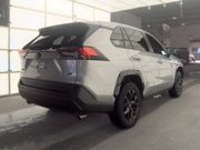 Used 2023 Toyota RAV4 LE FWD image 4