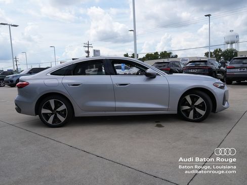 Used 2025 Audi A5 2.0T Premium w/ 19" Wheel Package AWD/4WD image 6