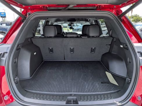 Certified 2026 Chevrolet Equinox LT w/ Convenience Package II FWD image 12