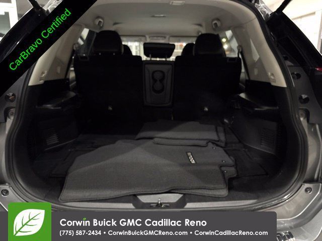 Used 2017 Nissan Rogue SL FWD image 29