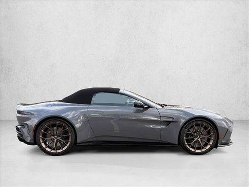 New 2026 Aston Martin V8 Vantage Convertible RWD image 17