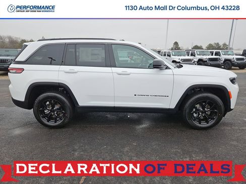 New 2026 Jeep Grand Cherokee Altitude AWD/4WD image 8