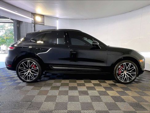 Certified 2024 Porsche Macan S AWD/4WD image 8