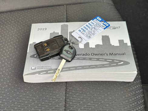 Used 2019 Chevrolet Silverado 1500 Custom Trail Boss w/ Custom Convenience Package image 39