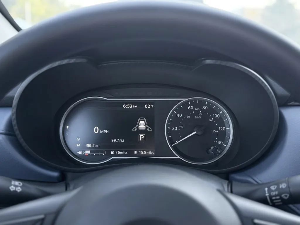 Used 2025 Nissan Versa SV FWD image 15