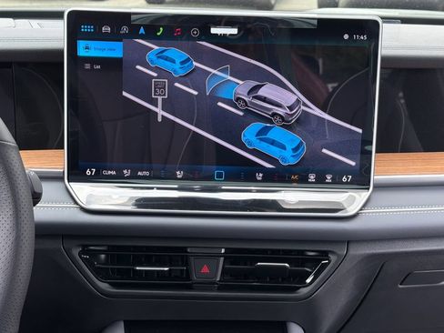 New 2026 Volkswagen Tiguan SEL R-Line AWD/4WD image 13
