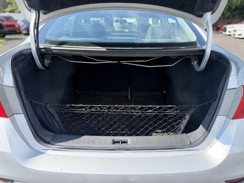 Used 2017 Nissan Sentra SV FWD image 6