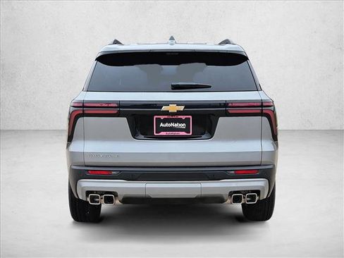 New 2026 Chevrolet Traverse LT w/ Driver Confidence Package image 8