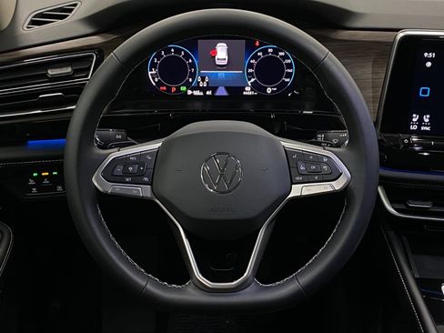 Used 2024 Volkswagen Atlas SEL AWD/4WD image 51