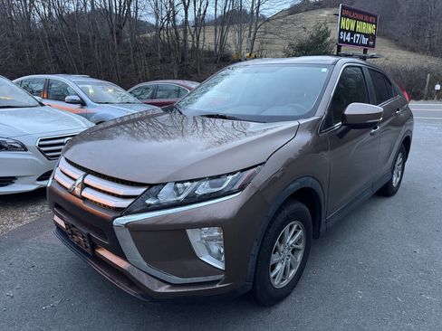 Used 2019 Mitsubishi Eclipse Cross ES image 1
