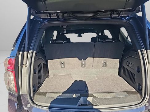 Used 2022 Chevrolet Tahoe Z71 w/ Luxury Package image 33