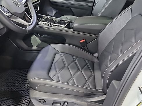 New 2026 Volkswagen Atlas SE image 29