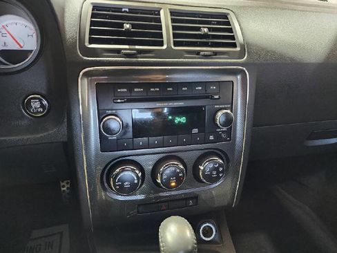 Used 2012 Dodge Challenger SXT RWD image 12