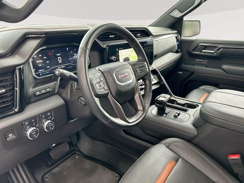 Used 2023 GMC Sierra 1500 AT4 w/ AT4 Premium Package AWD/4WD image 13