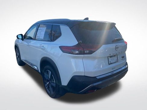 Used 2023 Nissan Rogue SL w/ SL Premium Package image 5