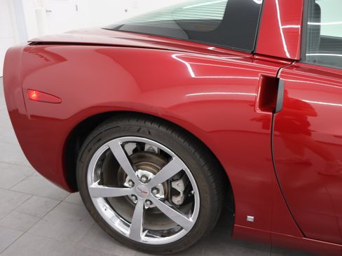 Used 2009 Chevrolet Corvette Coupe w/ Preferred Equipment Group RWD image 21