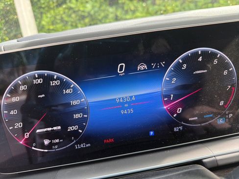 Used 2025 Mercedes-Benz GLS 63 AMG 4MATIC image 2