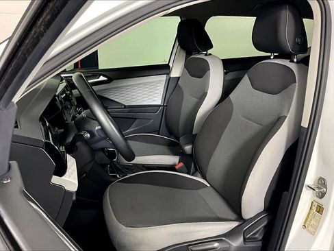 Used 2023 Volkswagen Taos S w/ Driver Assistance Package image 8