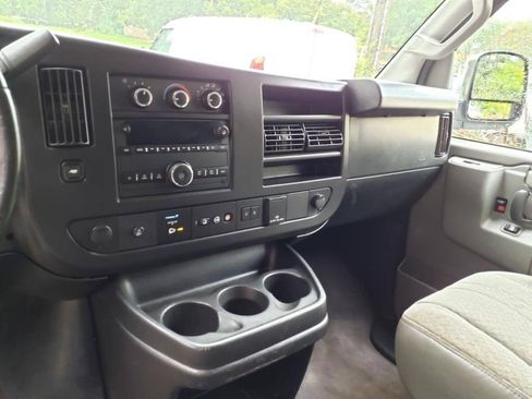 Used 2019 Chevrolet Express 3500 LT w/ LT Preferred Equipment Group RWD image 13