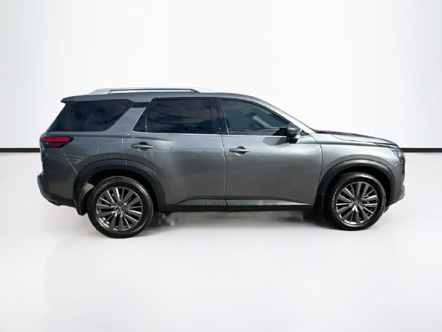 Used 2023 Nissan Pathfinder SL w/ SL Premium Package AWD/4WD image 10