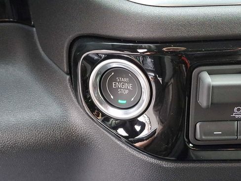 New 2026 GMC Sierra 1500 Elevation image 17