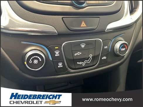 Used 2019 Chevrolet Equinox LT FWD image 23