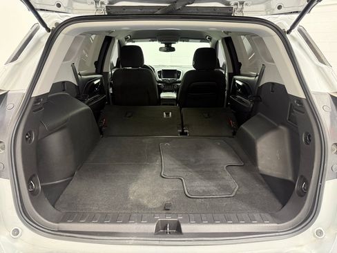 Used 2022 GMC Terrain SLE w/ Elevation Edition image 50