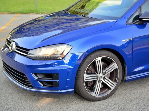 Used 2015 Volkswagen Golf R 4-Door AWD/4WD image 8