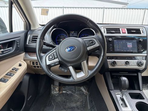 Used 2017 Subaru Outback 2.5i Limited AWD/4WD image 12