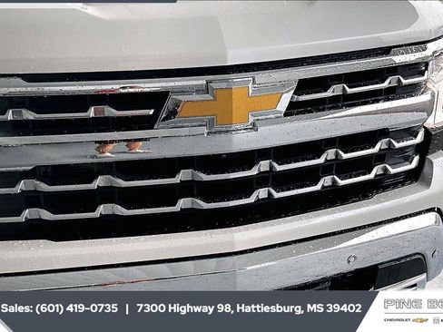 Certified 2024 Chevrolet Silverado 1500 LTZ w/ LTZ Convenience Package II AWD/4WD image 22
