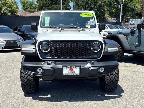 Used 2024 Jeep Wrangler Unlimited Sport AWD/4WD image 7