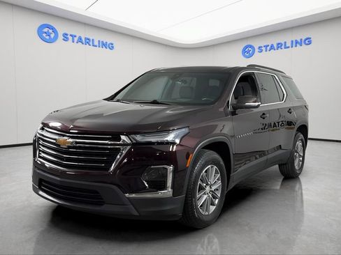 Used 2022 Chevrolet Traverse LT FWD image 16