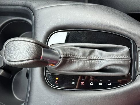 Used 2025 Honda HR-V LX image 18