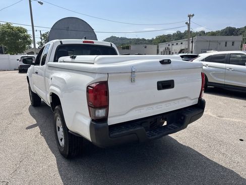 Used 2020 Toyota Tacoma 2WD Access Cab image 6