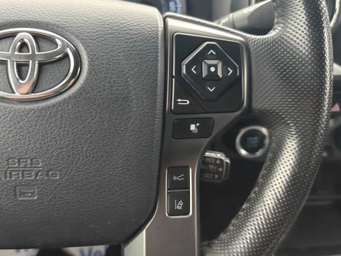Used 2019 Toyota Tacoma TRD Sport AWD/4WD image 23