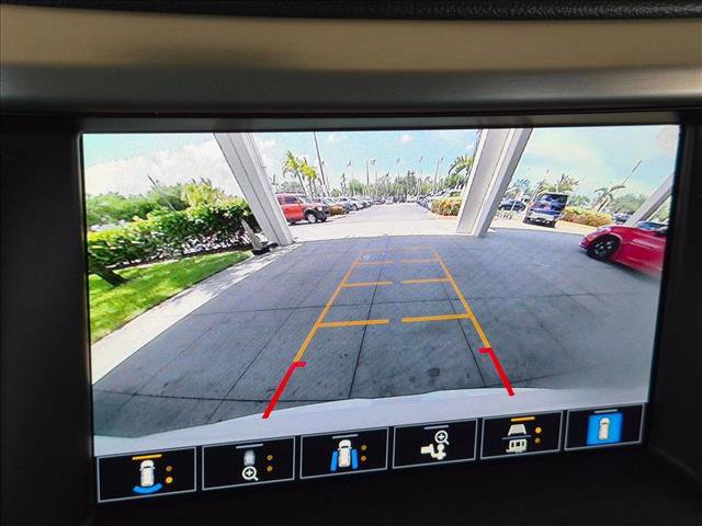 Used 2023 GMC Acadia Denali w/ Denali Ultimate Package FWD image 13