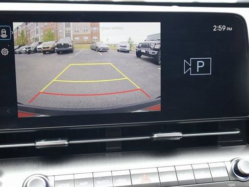 Used 2025 Hyundai Kona SEL image 18