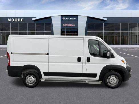 Used 2025 RAM ProMaster 2500 w/ U-Haul Equipment Group FWD image 2